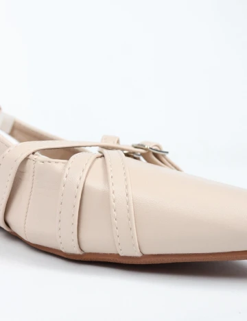 Pantofi SHEIN, crem Crem