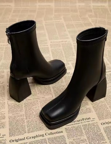 
						Botine SHEIN, negru