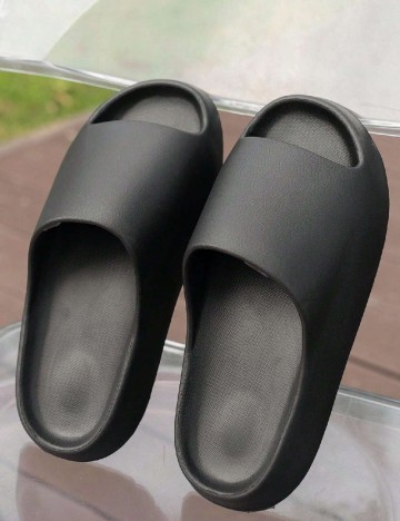 Slapi SHEIN, negru