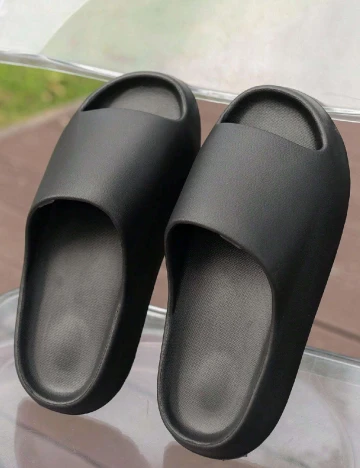 Slapi SHEIN, negru