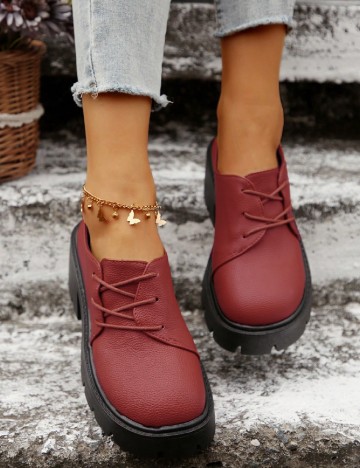 
						Pantofi SHEIN, visiniu
