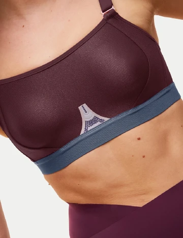 Bustiera Triaction, pruna