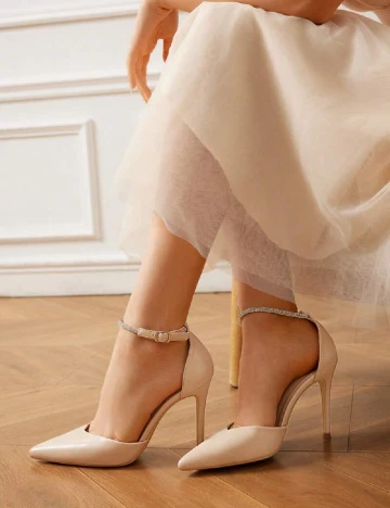 Pantofi SHEIN, crem