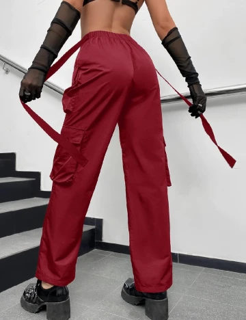 Pantaloni SHEIN, visiniu