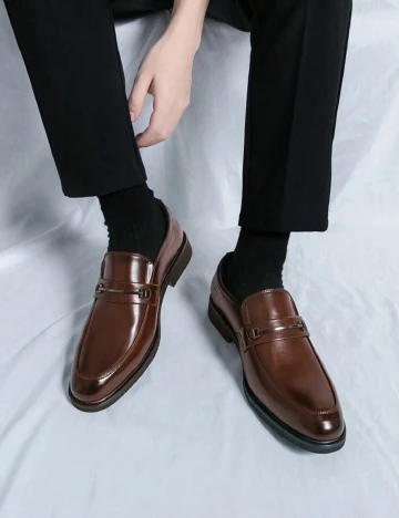 Pantofi SHEIN, maro Maro