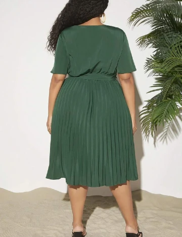 Rochie medie SHEIN CURVE, verde