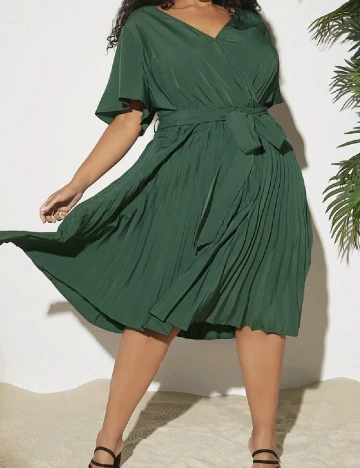 Rochie medie SHEIN CURVE, verde