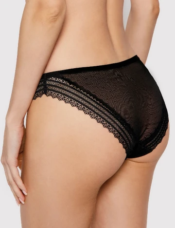 Chilot Triumph, negru