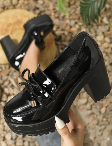 Pantofi SHEIN, negru