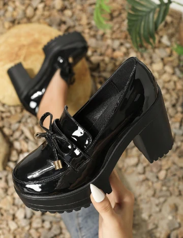 Pantofi SHEIN, negru