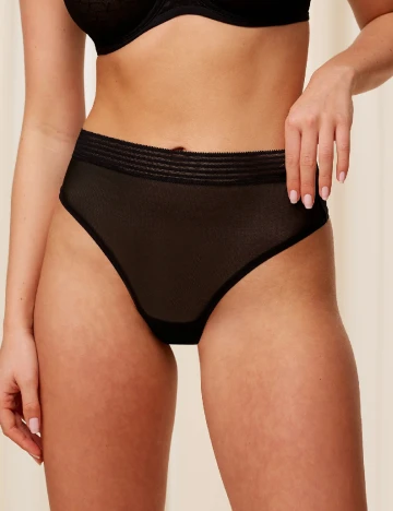 Chilot Triumph, negru