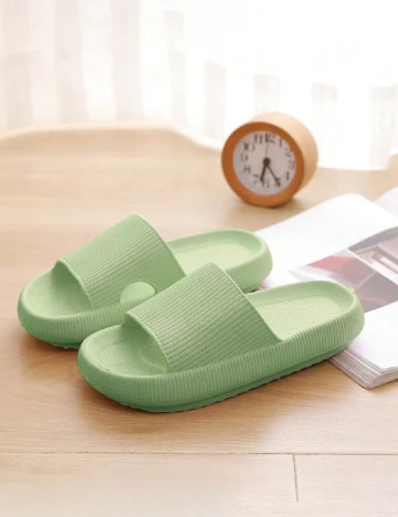 Slapi SHEIN, verde