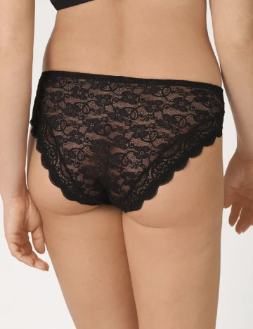 Chilot Triumph, negru