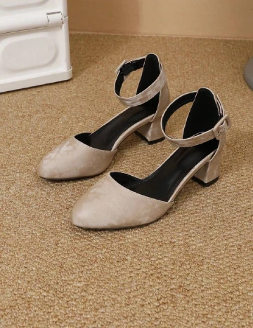 Pantofi SHEIN, crem Crem