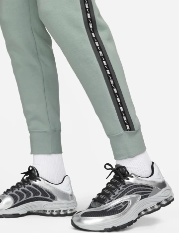 Pantaloni Nike, verde