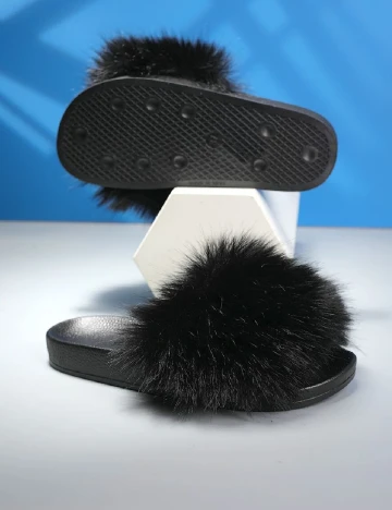 Slapi SHEIN, negru
