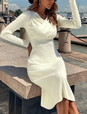 Rochie medie SHEIN, ecru