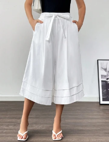 Pantaloni trei sferturi SHEIN, alb