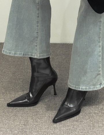 
						Botine SHEIN, negru