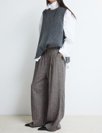 
						Pantaloni H&M, gri