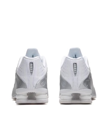 Adidasi Nike, alb/gri