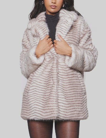 Jacheta PRETTYLITTLETHING, alb/maro