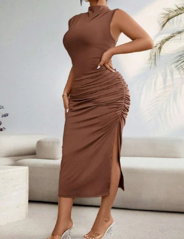 Rochie medie SHEIN CURVE, maro