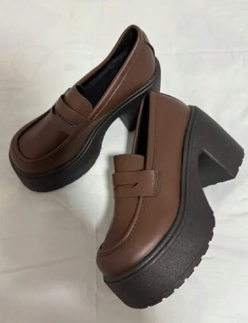 Pantofi SHEIN, maro