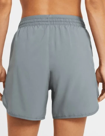 Pantaloni scurti Nike, gri