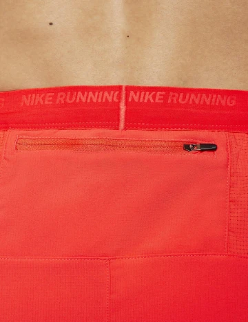 Pantaloni scurti Nike, corai