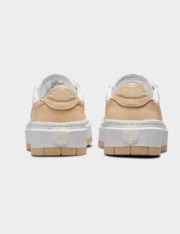 Adidasi Nike Air Jordan, crem