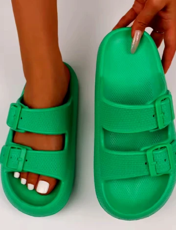 Slapi SHEIN, verde Verde