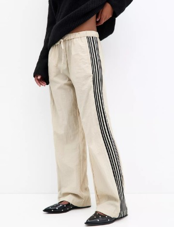 Pantaloni Pull&Bear, crem