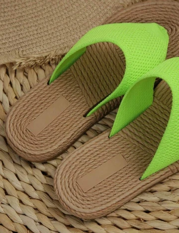 Slapi SHEIN, verde