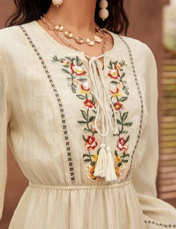 Rochie medie SHEIN, crem