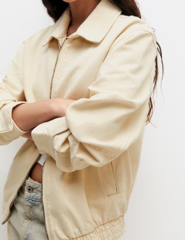 Jacheta Pull&Bear, crem