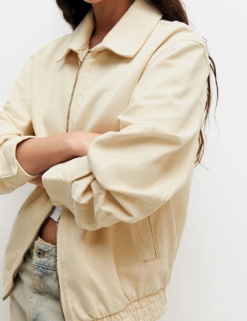 Jacheta Pull&Bear, crem