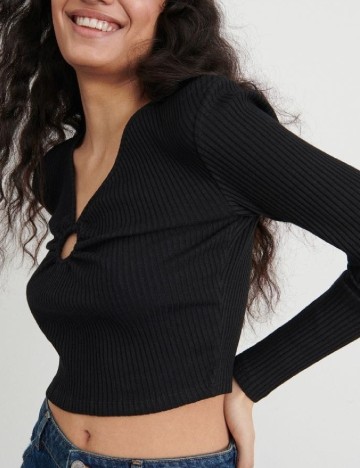 Top Reserved, negru