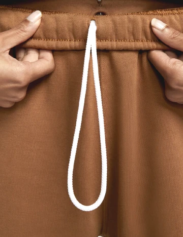 Pantaloni Nike, maro