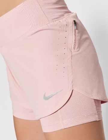 Pantaloni scurti Nike, roz
