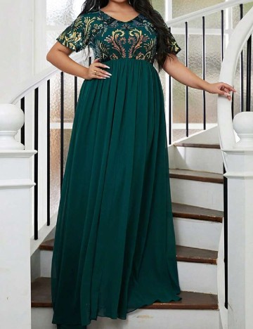 
						Rochie lunga Miss Ord Plus Size, verde