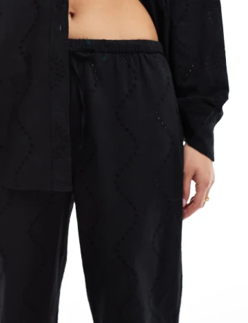 Pantaloni Pull&Bear, negru