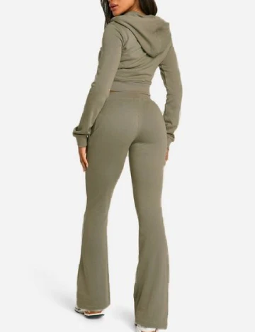 Trening Boohoo, kaki