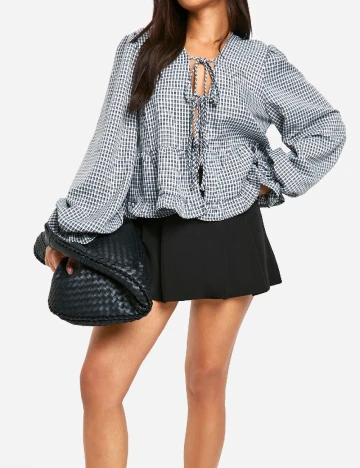 Bluza Boohoo, alb/negru