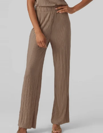 Pantaloni Vero Moda, maro