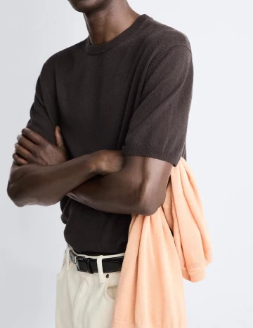 Tricou Zara, maro