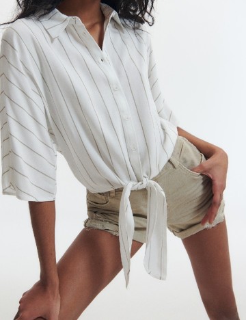 Pantaloni scurti Reserved, crem