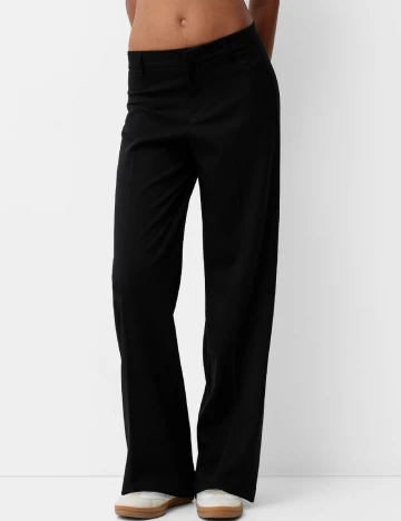 Pantaloni Bershka, negru