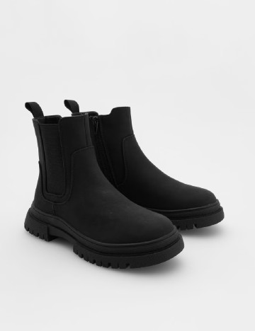 Ghete Reserved, negru