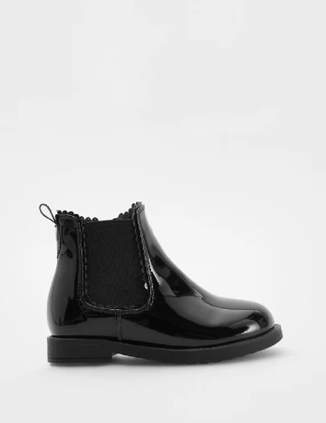Ghete Reserved, negru